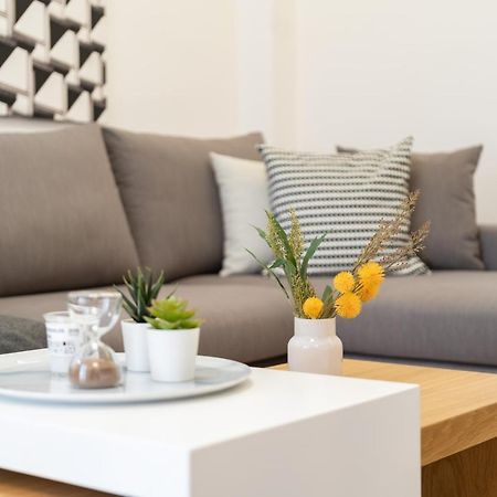 Pagrati'S Best Apartment Атина Екстериор снимка