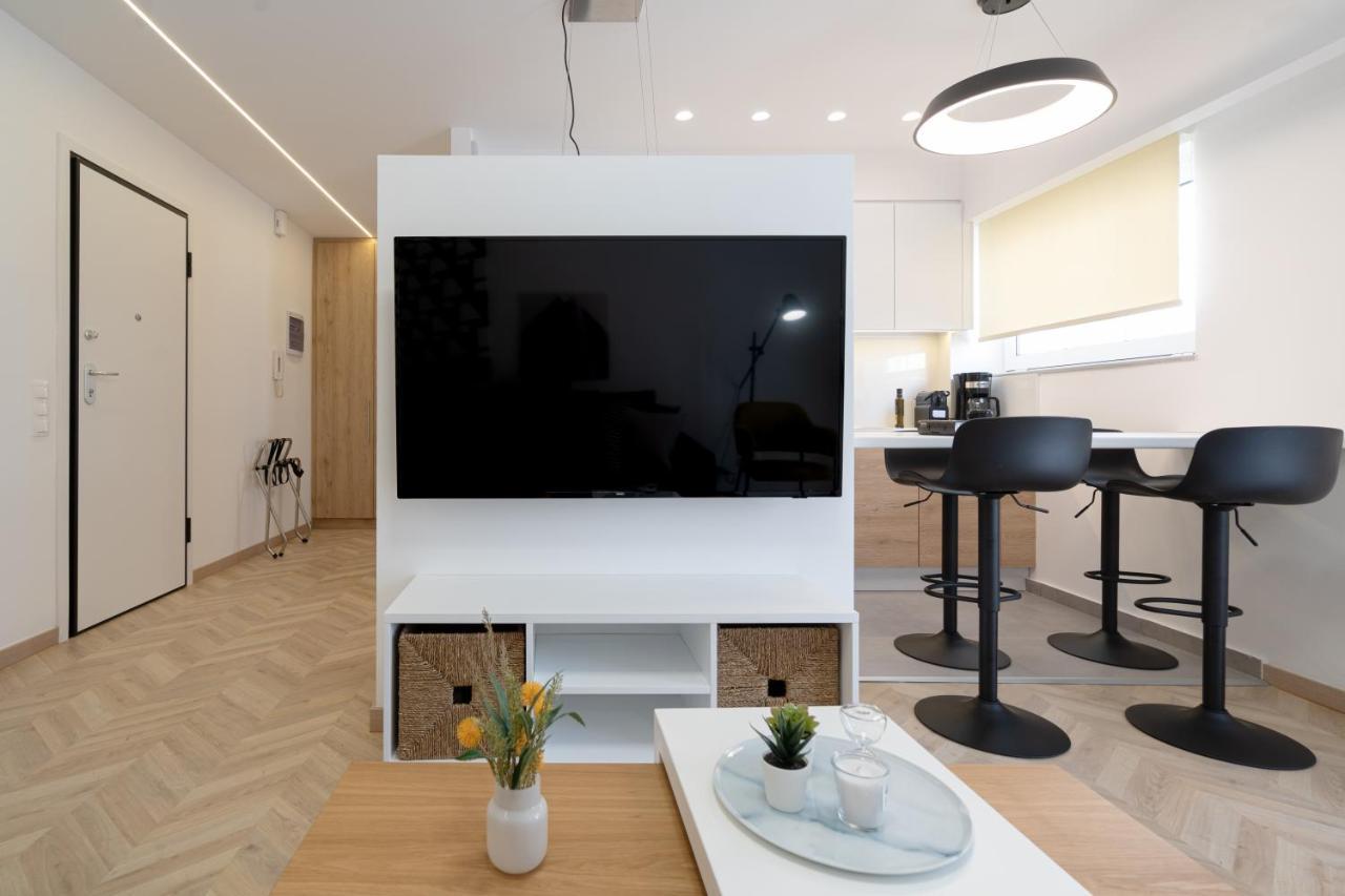 Pagrati'S Best Apartment Атина Екстериор снимка