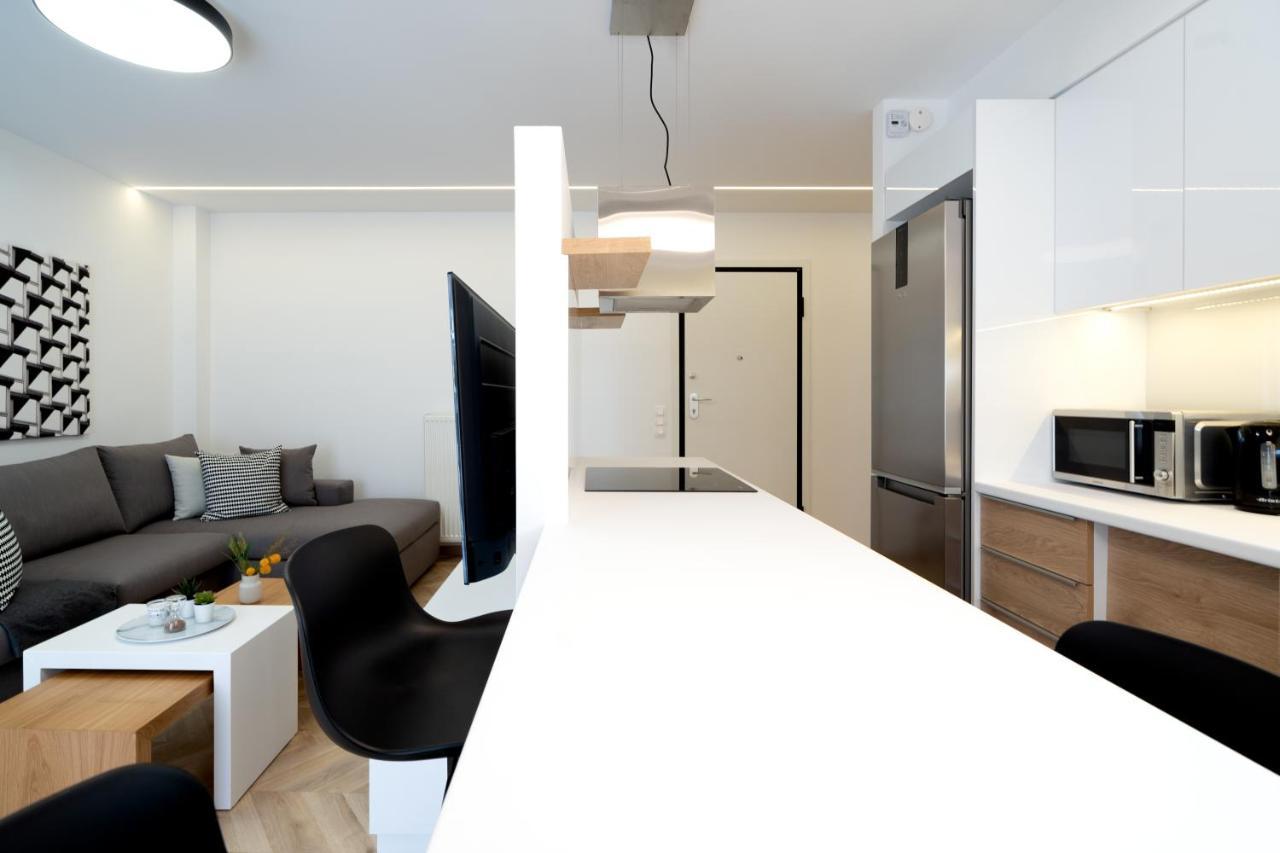 Pagrati'S Best Apartment Атина Екстериор снимка