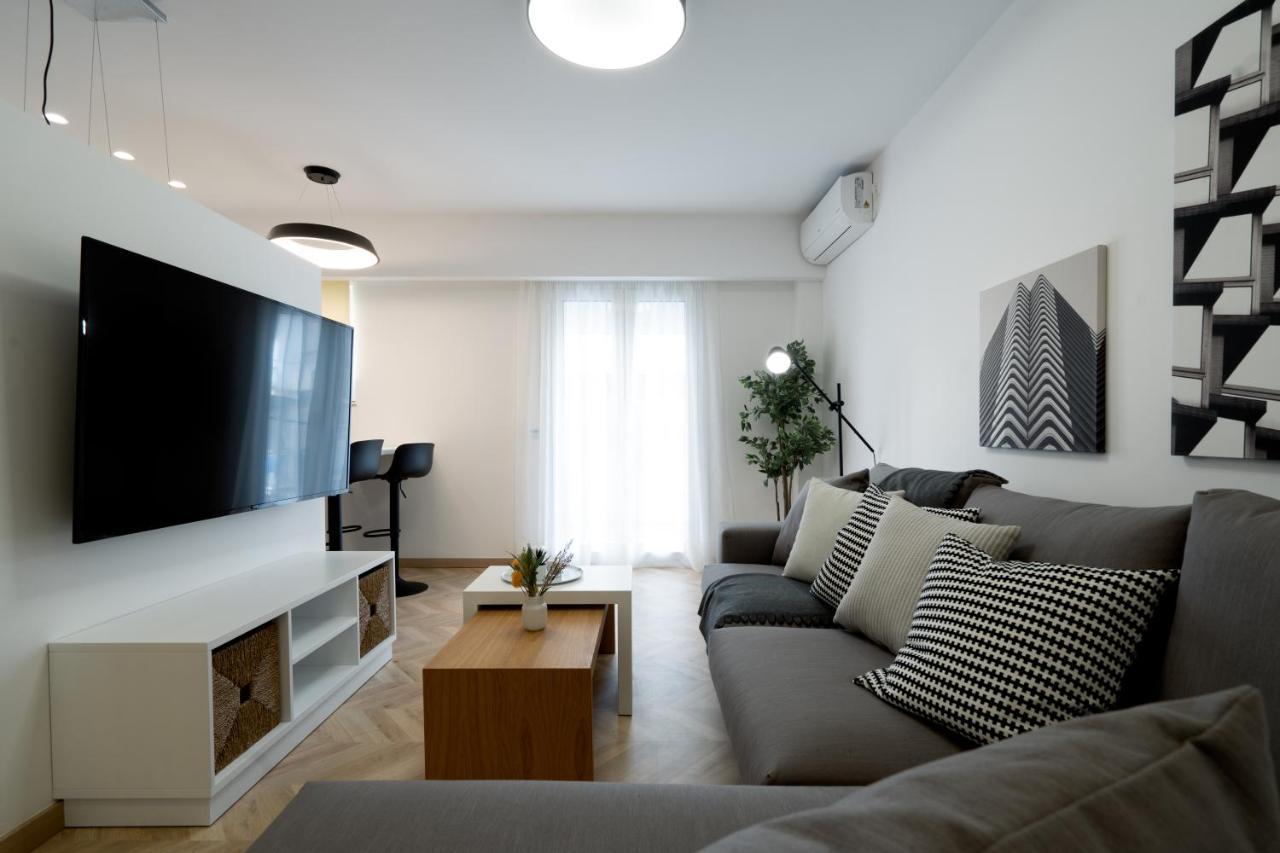 Pagrati'S Best Apartment Атина Екстериор снимка